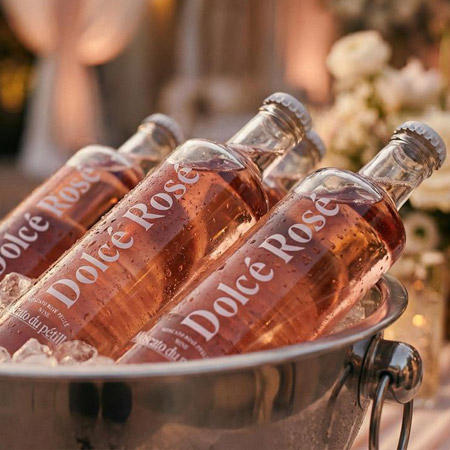 sparkling rosé wine